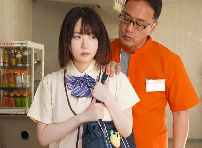 Quản lý trẻ xử lý hành vi ăn cắp vặt của em gái trong cửa hàng