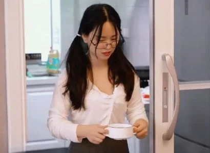 Người dân trong làng với gái gọi nện